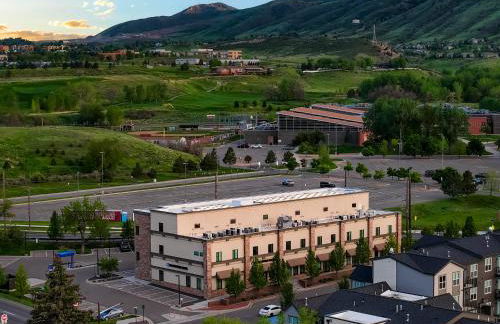 Incredible Golden Location Close to Red Rocks and School of Mines - Photo 18