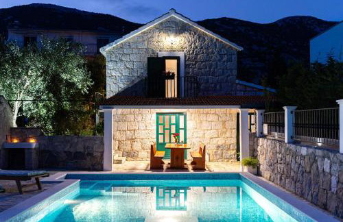 Villa Bella Pietra with private pool, sauna - Photo 43