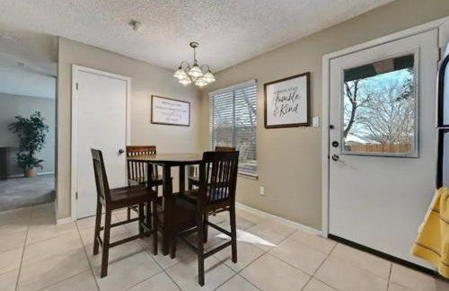 Modern Family Home, Close to Typhoon Texas and Tesla Gigafactory - Photo 7