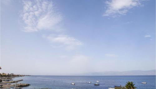 Nice Apartment In Reggio Calabria - Foto 5