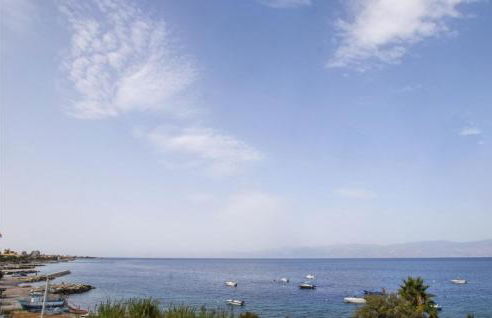 Nice Apartment In Reggio Calabria - Foto 5