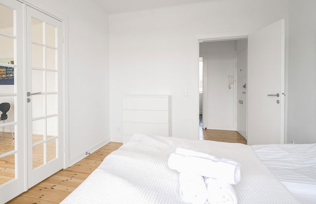 Fantastic 2-bed w Balcony in Charlottenlund - Foto 5