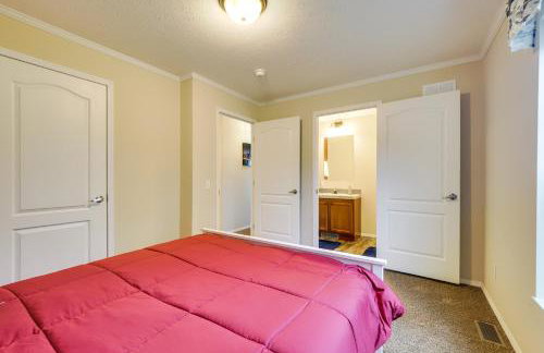 Family Home in Rapid City about 4 Mi to Torch Lake! - Foto 14