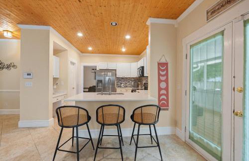 Low Country Gem with Heated Pool Games and Hot Tub - Photo 22