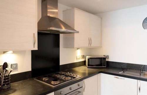 Lovely, comfortable 2-bed Braehead - free parking - Pass the Keys - Foto 32