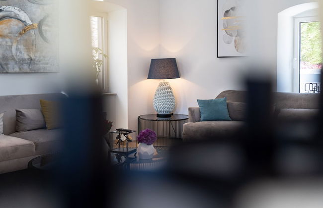 Villa Lastva is a Five Star Seafront Luxury Villa With Privite Pool - Foto 50