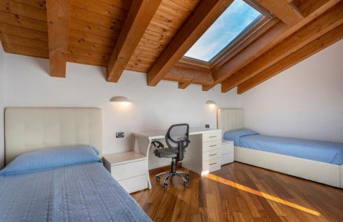 GuestHost - New Deal - APT with Terrace & Netflix - Foto 10