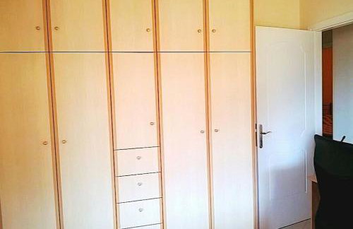 Μεζονέτα 5 υπνοδωμάτια, πλήρως εξοπλισμένη και με φορτιστή ηλεκτρικού αυτοκινήτου - Foto 9