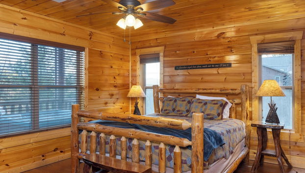 A View for All Seasons by Avantstay 12bdr w/ Game Room, Hot Tub, Movie Theater, Deck Views - Foto 4, Habitación