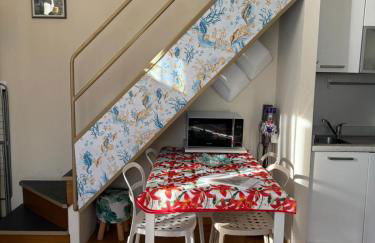 WELCOME RIVIERA - AL CASTELLO-VISTA MARE -ROMANTICO e CENTRALE a 20 METRI DAL MARE-toll parking at 15 euro per day to be booked in advance -subject to availability - Foto 44