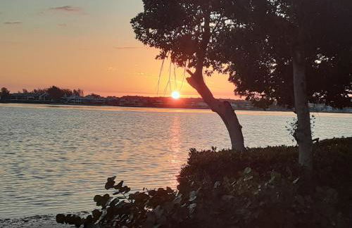 Beach and Bay Getaway - Foto 44