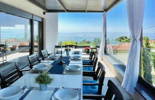 Villa Loqua, Seaview & Private Pool - Photo 3