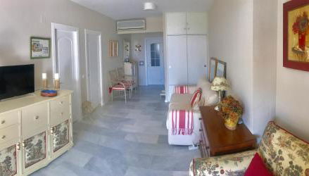 MI CAPRICHO, Beachfront, Grownfloor, Private Garden & Terrace - Photo 4