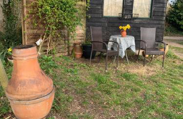 Stunning Location Devon - Photo 2