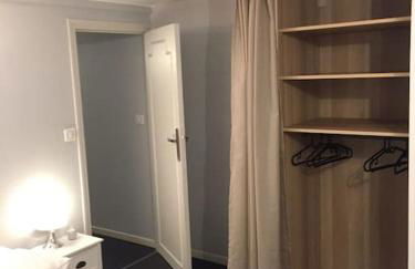 t3 au rez de jardin d une maison - Foto 5