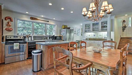 Delightful Waterfront Cabin Rental Overlooking Lake Martin, Elmore County, Alabama - Foto 3