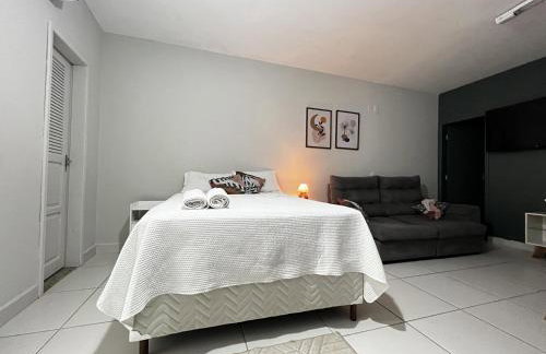 Kitnet Aconchegante em ambiente Familiar a 100m Praia Camburi com Garagem - Foto 4