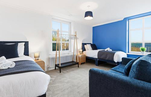 Modern 5B House - Ideal for Contractors & Families - Photo 3