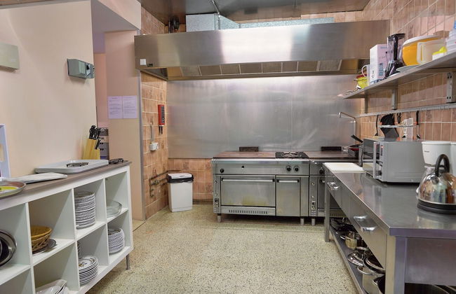 Spacious Holiday Home With Private Garden - Foto 14