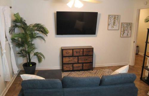 Discounted Cozy Home with Modern Amenities - Foto 7