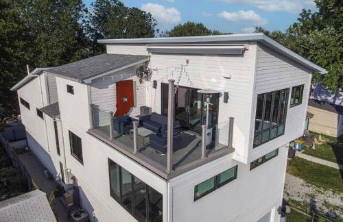 3 bed 3 bath Modern Luxury Home with Hot Tub and Rooftop Patio - Foto 18