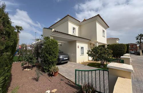 Villa Sofía - 2 bedroom villa with private pool and garden - Foto 79