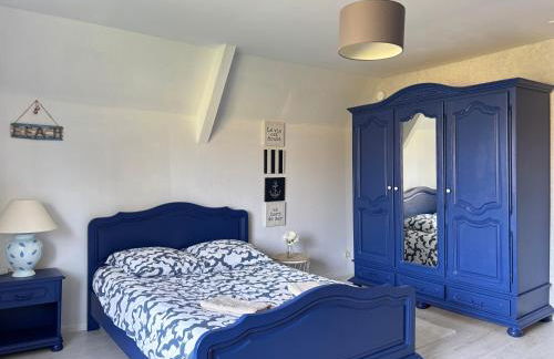 Rivage Maison spacieuse 10 p 5 chambres 2 sdb 2 WC tout confort avec jardin, belle terrasse aménagée, parking privatif, à 2 kms d'une petite plage, 3kms d'Omaha Beach et Port en Bessin - Foto 27