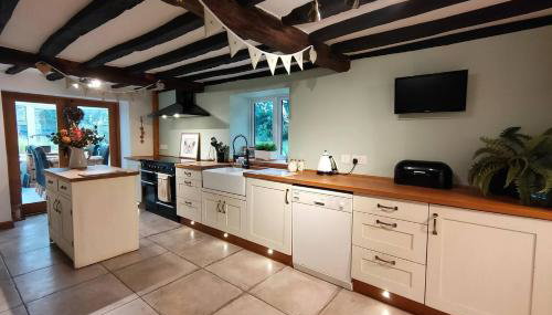 Rural cottage! Wood-fired hot tub Bliss awaits - Foto 5