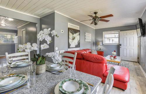 12 Mi to Lake Access Port Arthur Apt with Yard - Photo 1