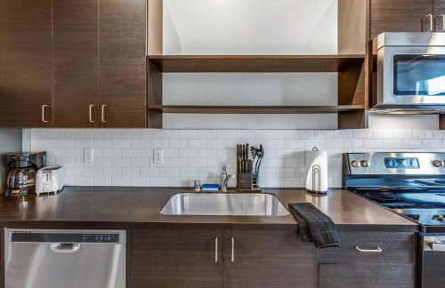 Brand New Condo Steps from Bremerton Ferry - Foto 6