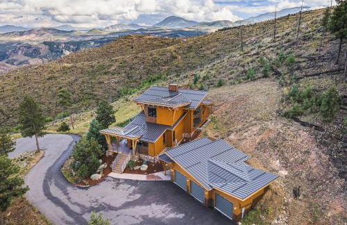 Hot Tub and Scenic Views at The Bailey Lodge - Foto 42