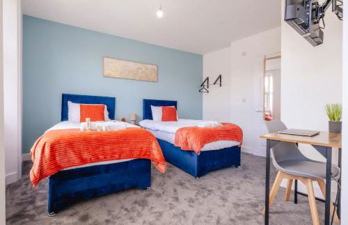 8 Bedroom, 8 En suite, 12 beds, Fast Wifi, Contractors, Parking - Foto 26