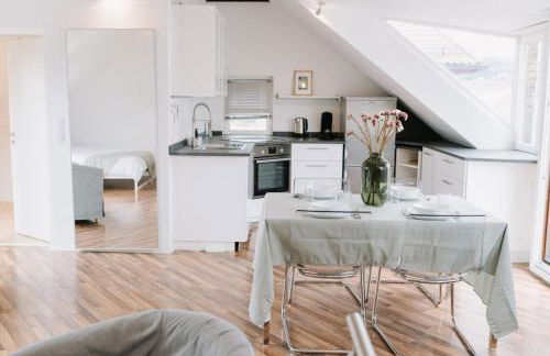 Appartement Residenz Panorama - Einzigartiges Loft im Herzen von Würzburg mit 2 Balkonen und Panorama-Aussicht! - Foto 7