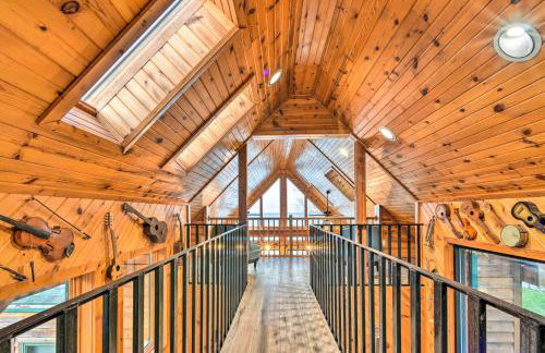 Lakefront Applegate Retreat w/ Private Beach! - Photo 9
