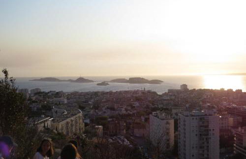 Studio calme et très lumineux, au pied de notre Dame de la Garde - Foto 22