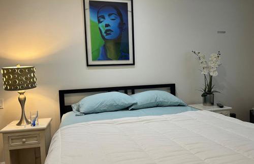 Studio City Chic Large Contemporary Condo - Foto 39