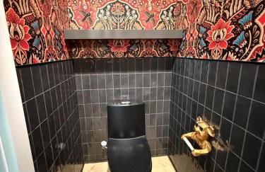 Architectural East Austin Home with Pool & Casita - Photo 9