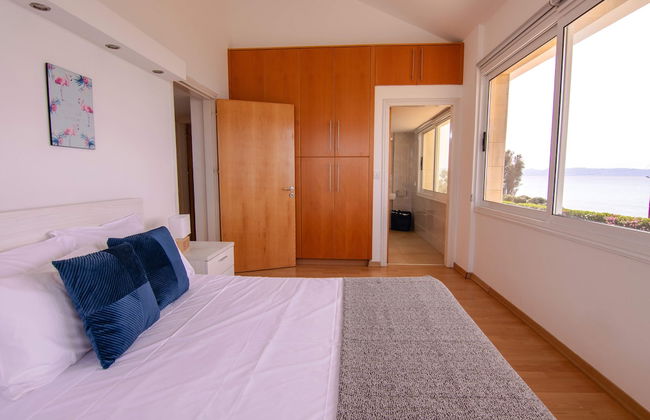 Phaedrus Living Beachfront Villa Mare - Foto 3