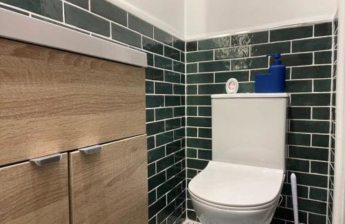 Magpie House BHX NEC HS2 free parking 4 bedrooms - Foto 13