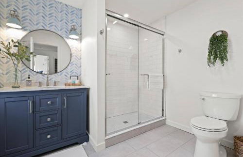 Luxury Lakeview Stay | Main&Guest House, Sleeps 10 - Foto 32