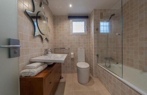 Luxury Vacation Villa - Photo 25