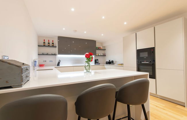 Exquisite 3BR Duplex Apartment, Air-con& Amenities - Foto 15