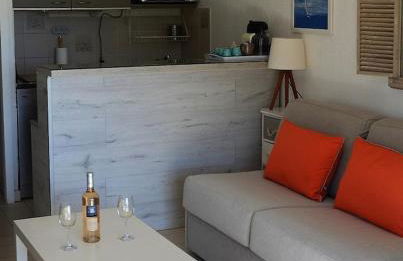 VUE MER- BEAU STUDIO - TERRASSE ABRITEE - Wi-Fi - CLIMATISATION - PARKING GRATUIT-Classé 3 étoiles - Foto 6