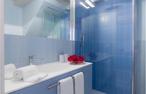 Tiffany Home - Photo 62