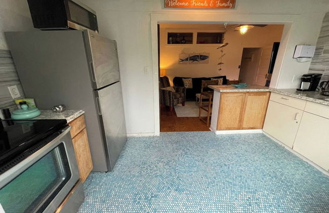 Charming Coastal Retreat - Foto 15