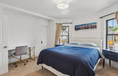 Luxury Olivewood Oasis - 13 mins to Cleveland - Foto 21