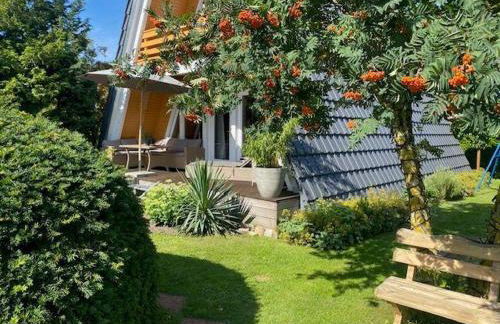 Komfortabeles-Finnhuetten-Ferienhaus-im-Fischerdorf-Freest - Foto 1