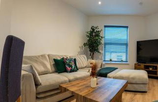 High End Contractor Apartment - 5 Separate Beds - Free Parking - Foto 39