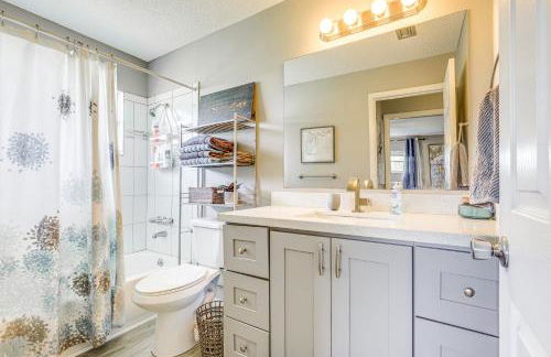 Private and Picturesque Escape on Lake Henry! - Foto 14