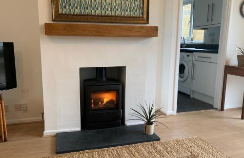 2 Bed-Sleeps 4-Parking-Pets-10 min walk to Beach - Foto 11